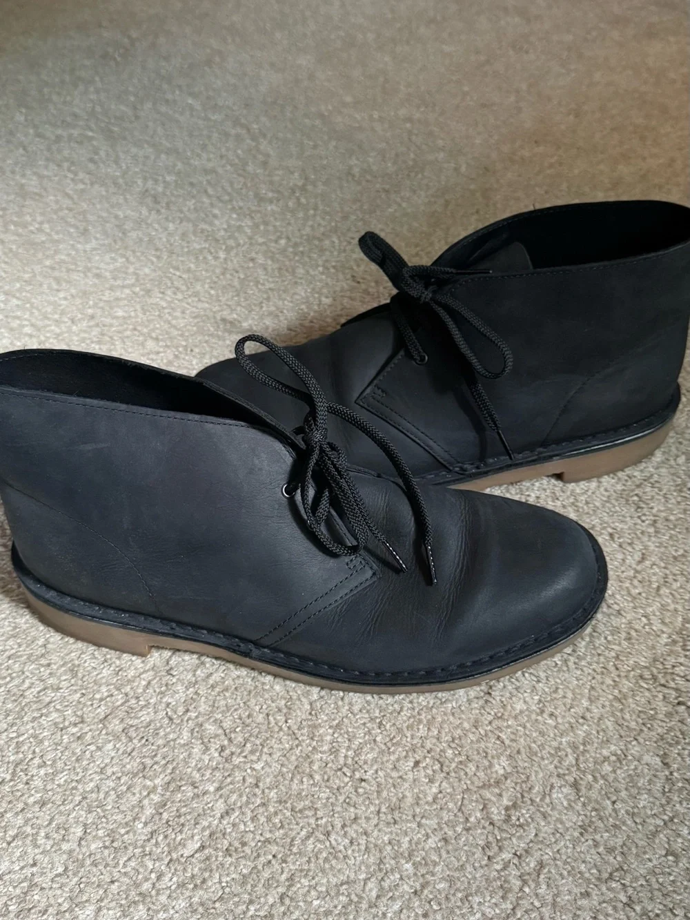 Clarks Men's Black Suede Chukka Boots - Picture 2 of 7